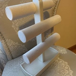 Velvet Jewelry Holder 💎